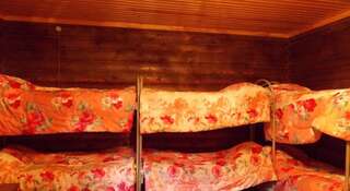 Гостиница Hostel Galereya Levitan Плес Спальное место на двухъярусной кровати в общем номере для мужчин и женщин-2